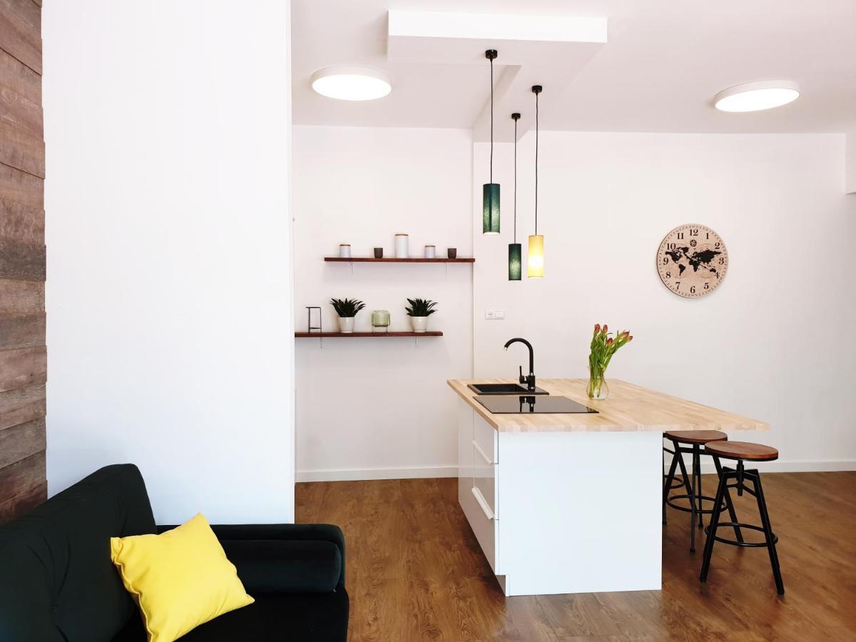 Apartament Milionova Daire Łódź Dış mekan fotoğraf